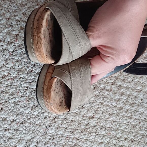 Stuart Weitzman Minky Wedge Sandal - Olive green size 6.5 - Picture 7 of 12